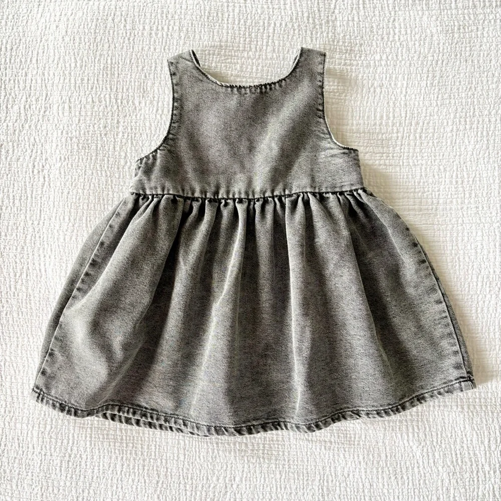 H&M Dark Gray Denim Snap-Front Jumper Dress - Girls Size 18M - Picture 5 of 5